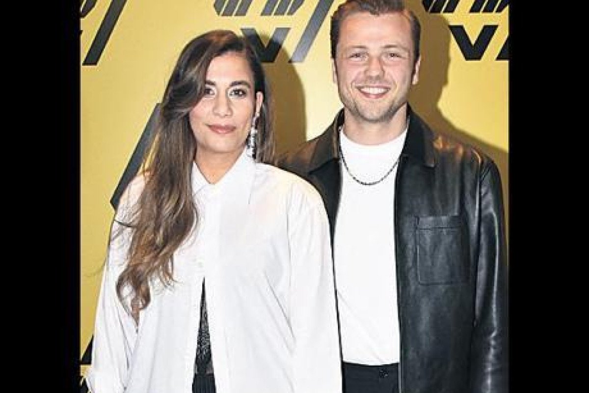 Ünlü Oyuncu Mutlu Haberi Anlatırken Duygu Dolu Anlar Yaşadı