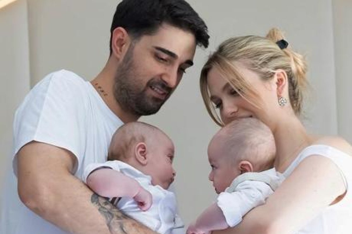 İdo Tatlıses ve Yasemin Şefkatli'nin Mutlu Ailesi: İkiz Bebekleri ve İlk Uçuş Deneyimleri!