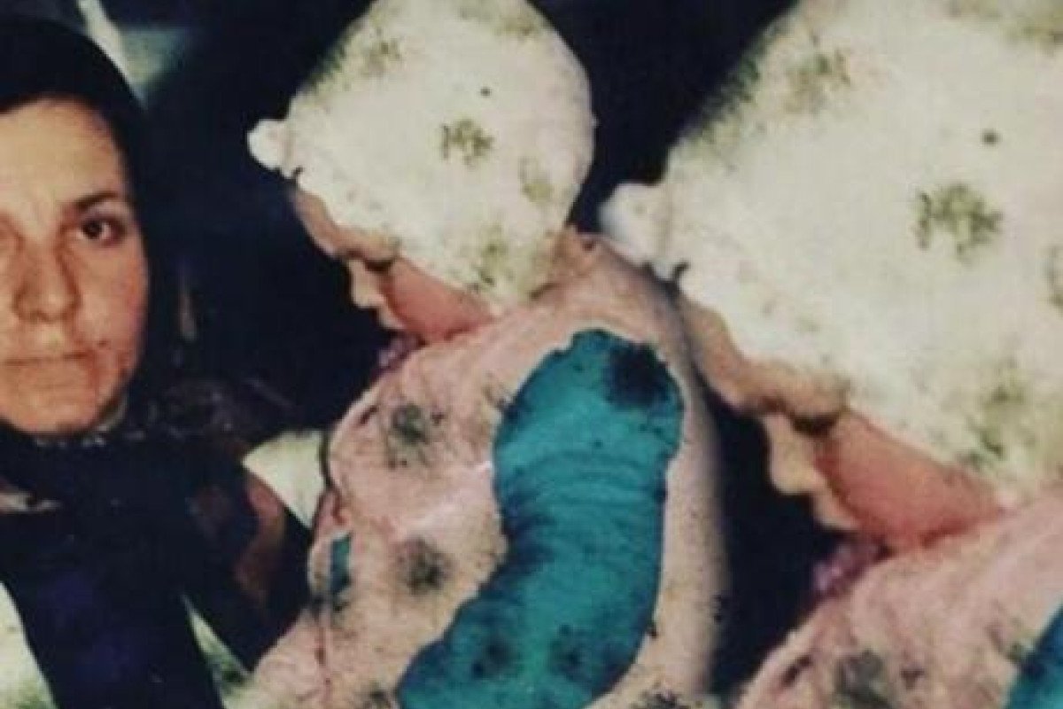 Yasemin Sakallıoğlu Bebeklik Fotoğrafını Paylaştı: Sadece İki Fotoğrafı Var