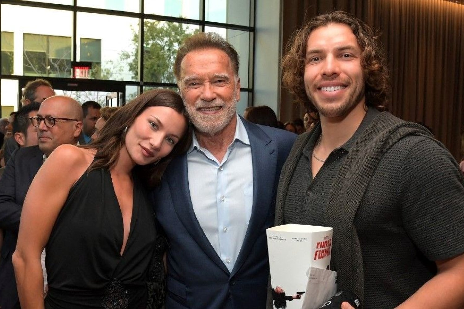 Arnold Schwarzenegger'dan Çocuklarıyla Film Hayaline: FUBAR Galasında Aile Buluşması