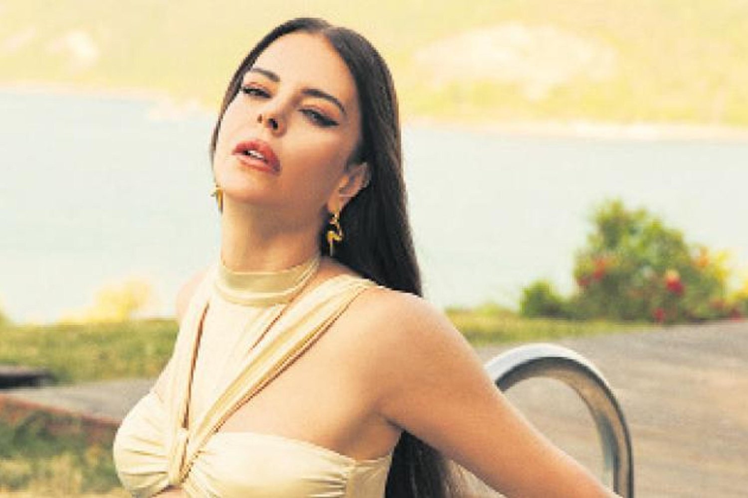 Magazin Dünyasının Doğal Yıldızı ALL dergisine Kapak Oldu!