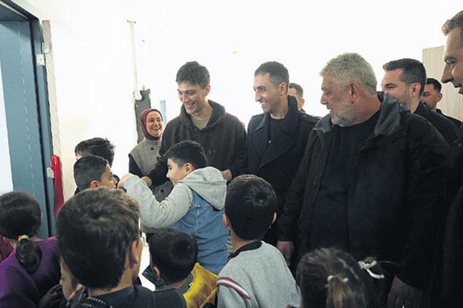 Kütüphane Açılışıyla Çocuklar Sevindirildi: İlhan Şen ve Ekipten Özel Anlar