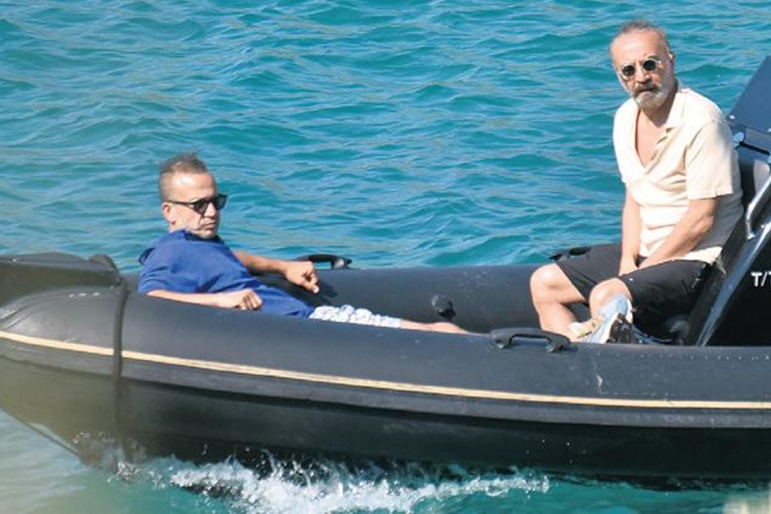 Magazin Haberleri: Tolga Bozdoğru'nun Cennet Koyu Keyfi