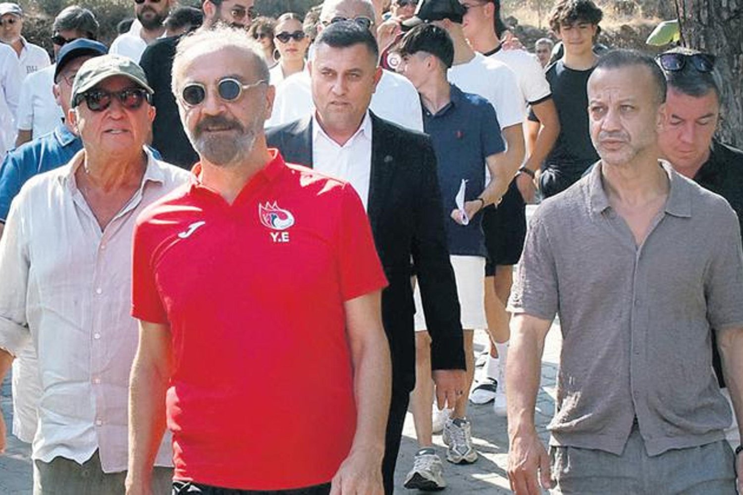 Spor ve Sanat Dünyası Açılışta Buluştu: Erdoğan ve Ünlü İsimler Turnuvaya İlgi Gösterdi!