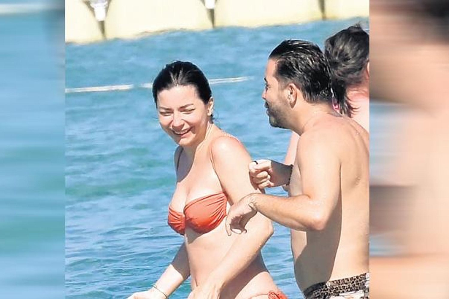 Ekrandan Uzak Oyuncu Çeşme’de Plajda Görüntülendi!