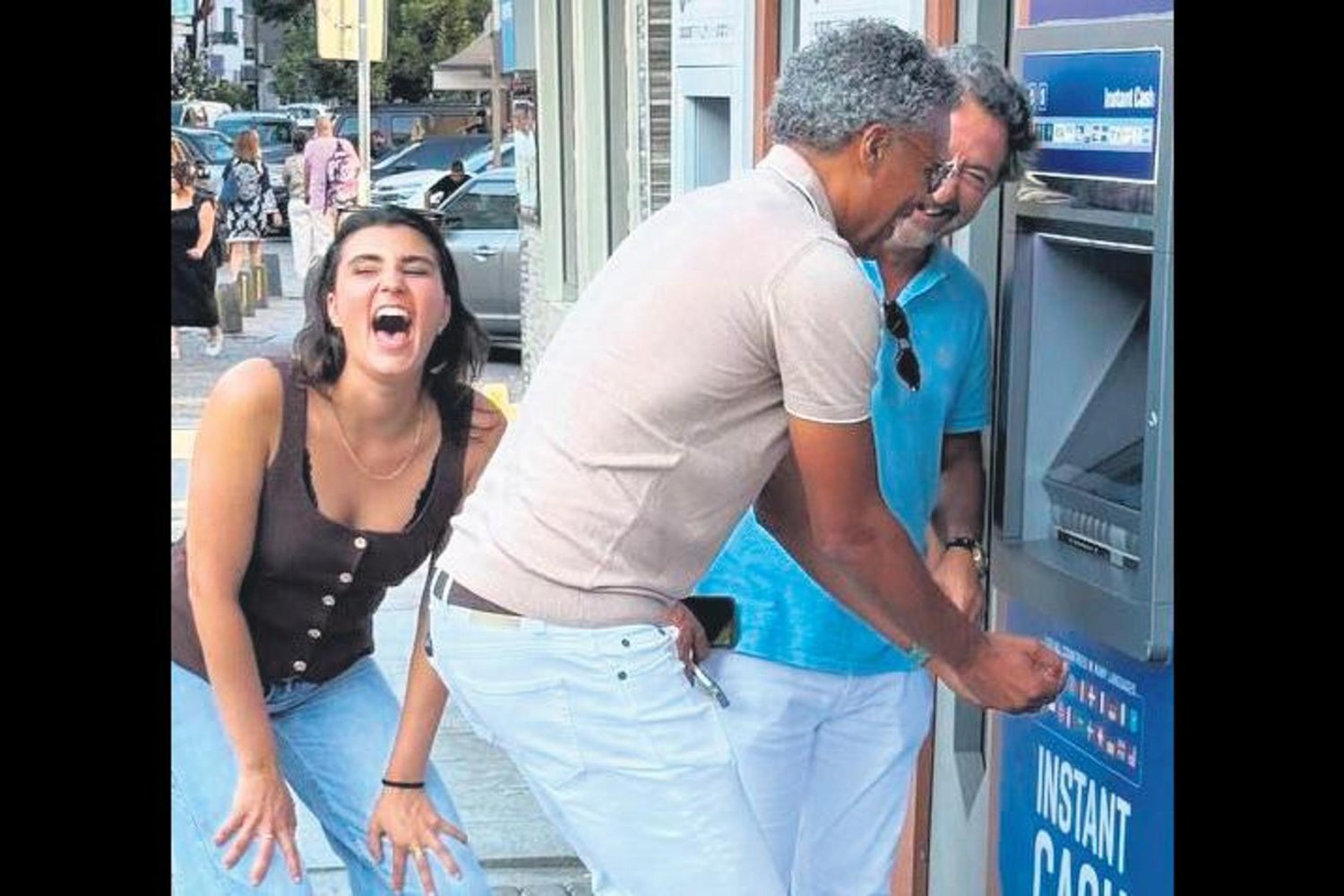Eski Futbolcunun ATM'de Bozuk Para Bırakmaması Güldürdü