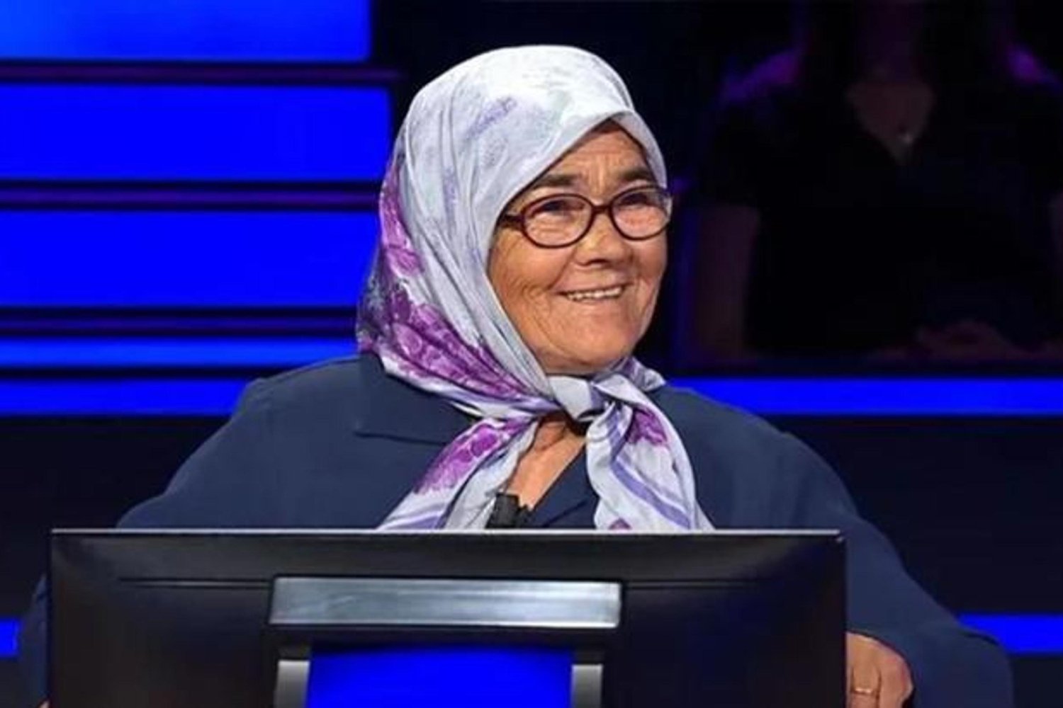 Muğlalı Günay Teyze Kim Milyoner Olmak İster'de 1 Milyonluk Soruyu Açtırdı!