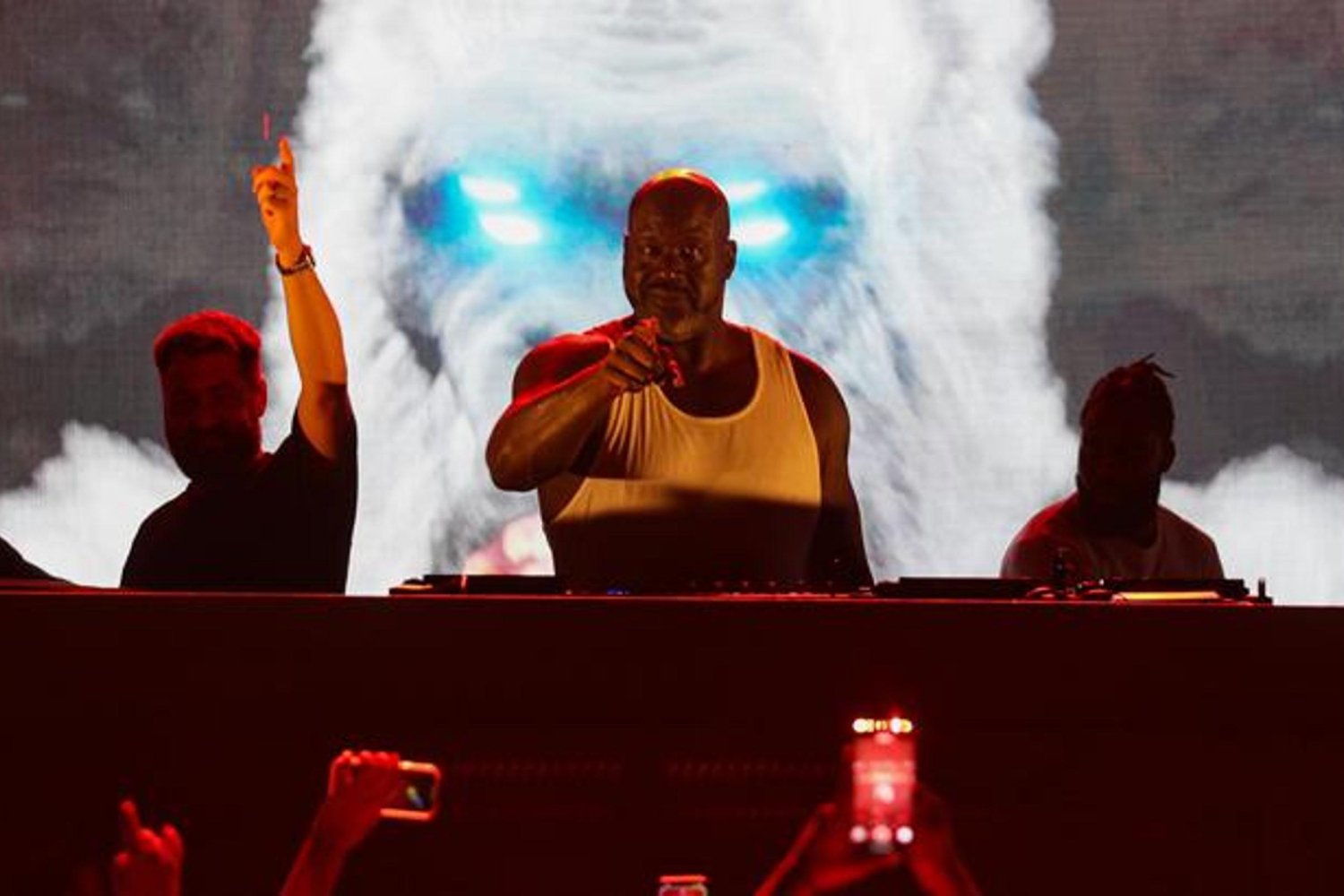 Shaquille O'Neal Antalya'da DJ Diesel Performansıyla Göz Kamaştırdı!