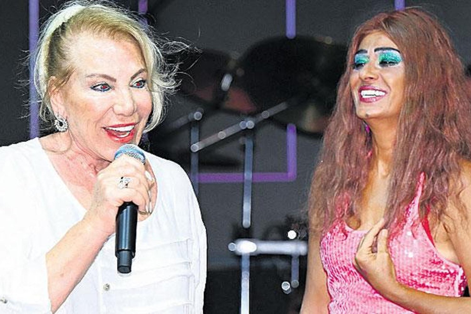 Şarkıcıdan Nil Burak’a Özel Konser Anı: Sahneye Davet Edildi!
