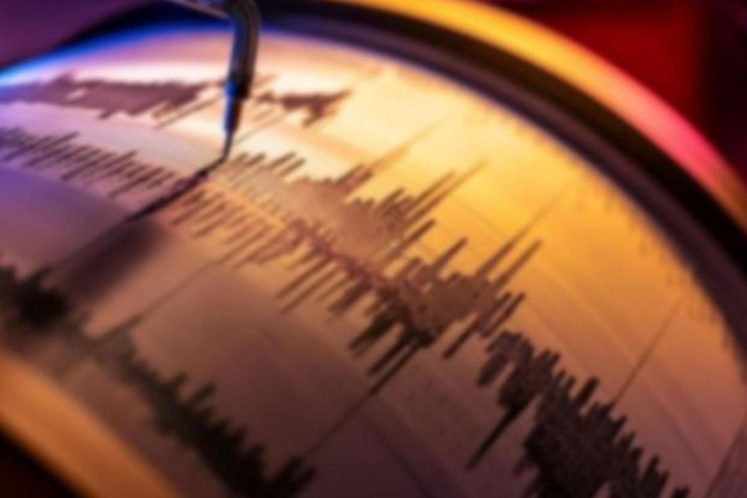 Balıkesir'de Şiddetli Deprem: 6.1 Büyüklüğünde Sarsıntı İzmir ve İstanbul'da da Hissedildi