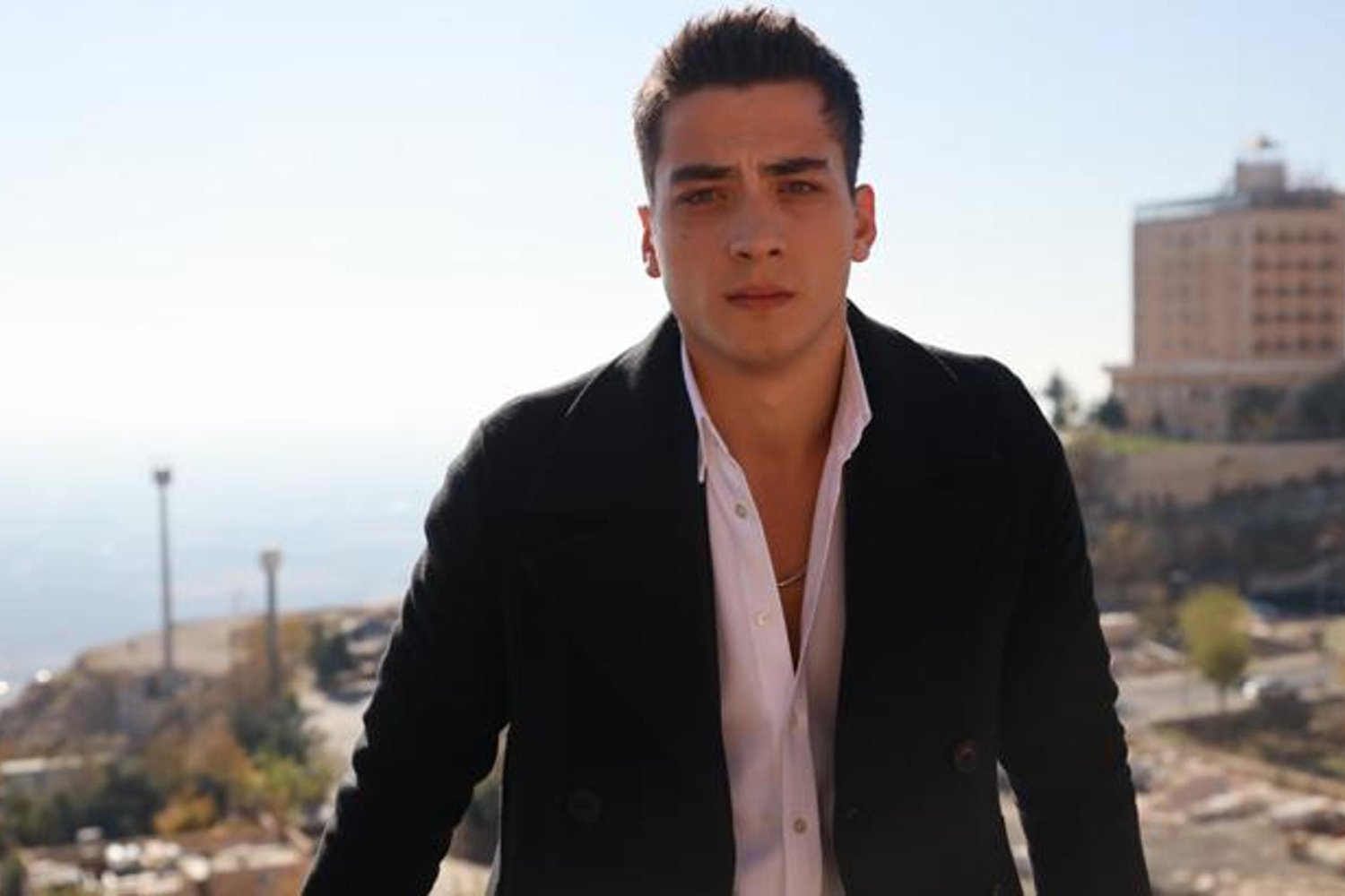 Atakan Özkaya'dan Samimi Paylaşımlar ve Tatile Dönüş Hikayesi