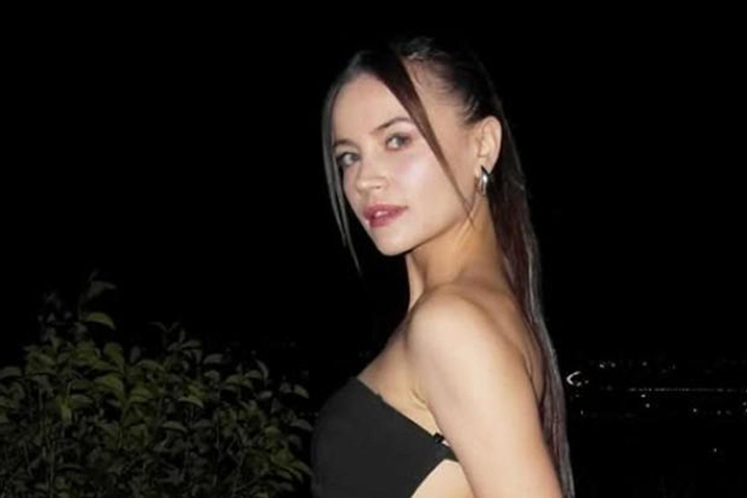 Oyuncu Yağmur Yüksel'den Sosyal Medyada İlk Aşk Paylaşımı!