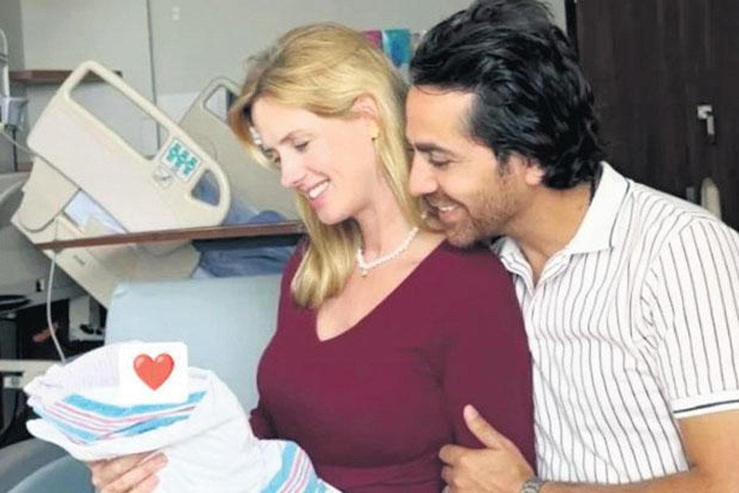 Oyuncu Mutluluğunu Instagram'dan Paylaştı: Oğluna Leon Mirza Adını Verdi