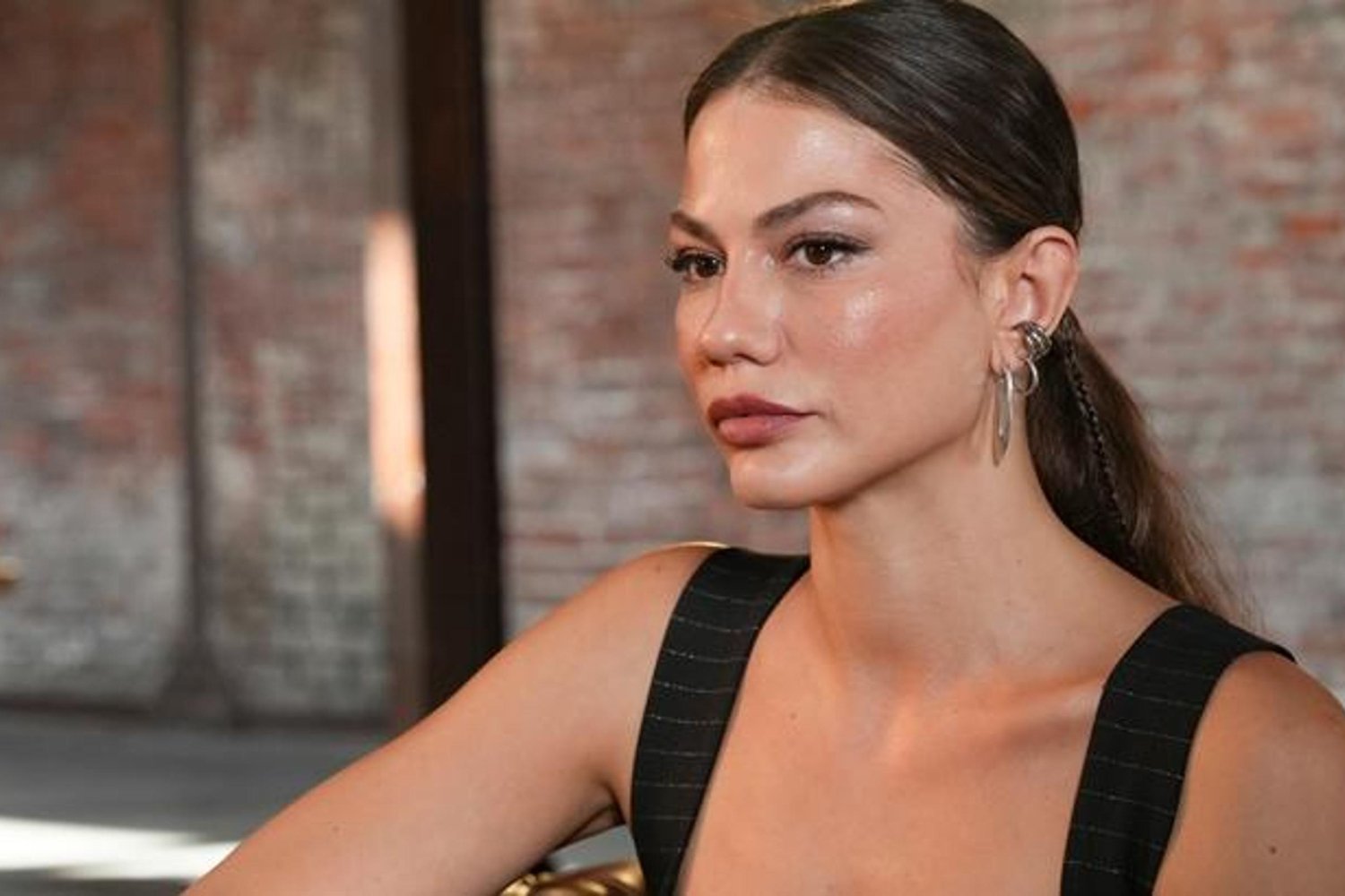 Müzik Dünyasının Yıldızı Nisan'dan Özel Röportaj ve Aşk İtirafları