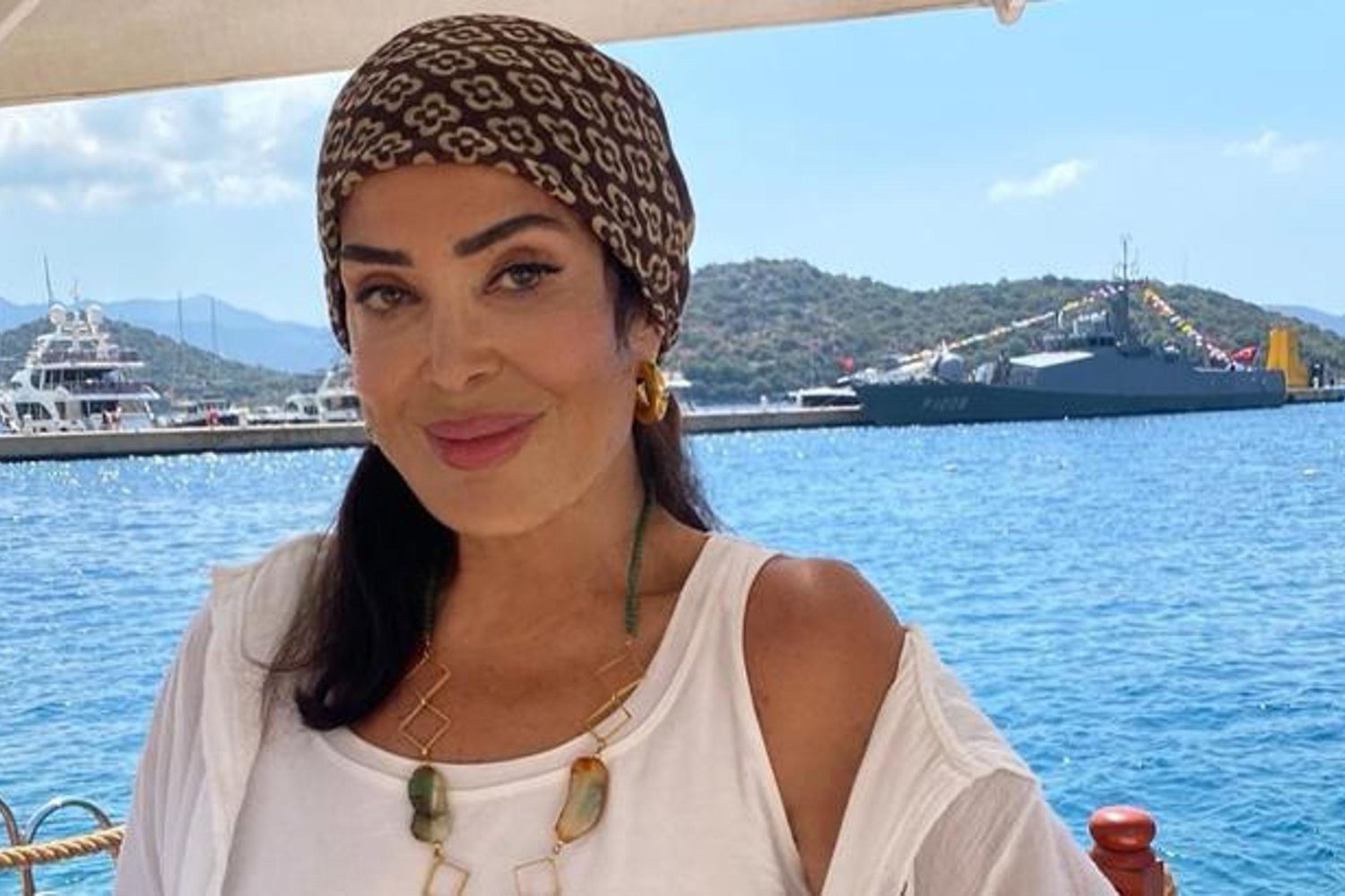 Türkan Şoray Kaş Tatili Paylaşımıyla Sosyal Medyayı Yaktı