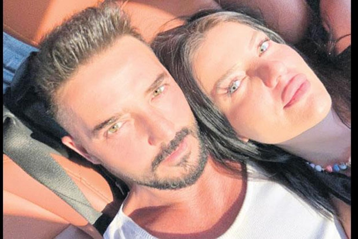 Magazin Haberleri: Şarkıcı Gizli İlişkisinin Detaylarını Açıklandı!