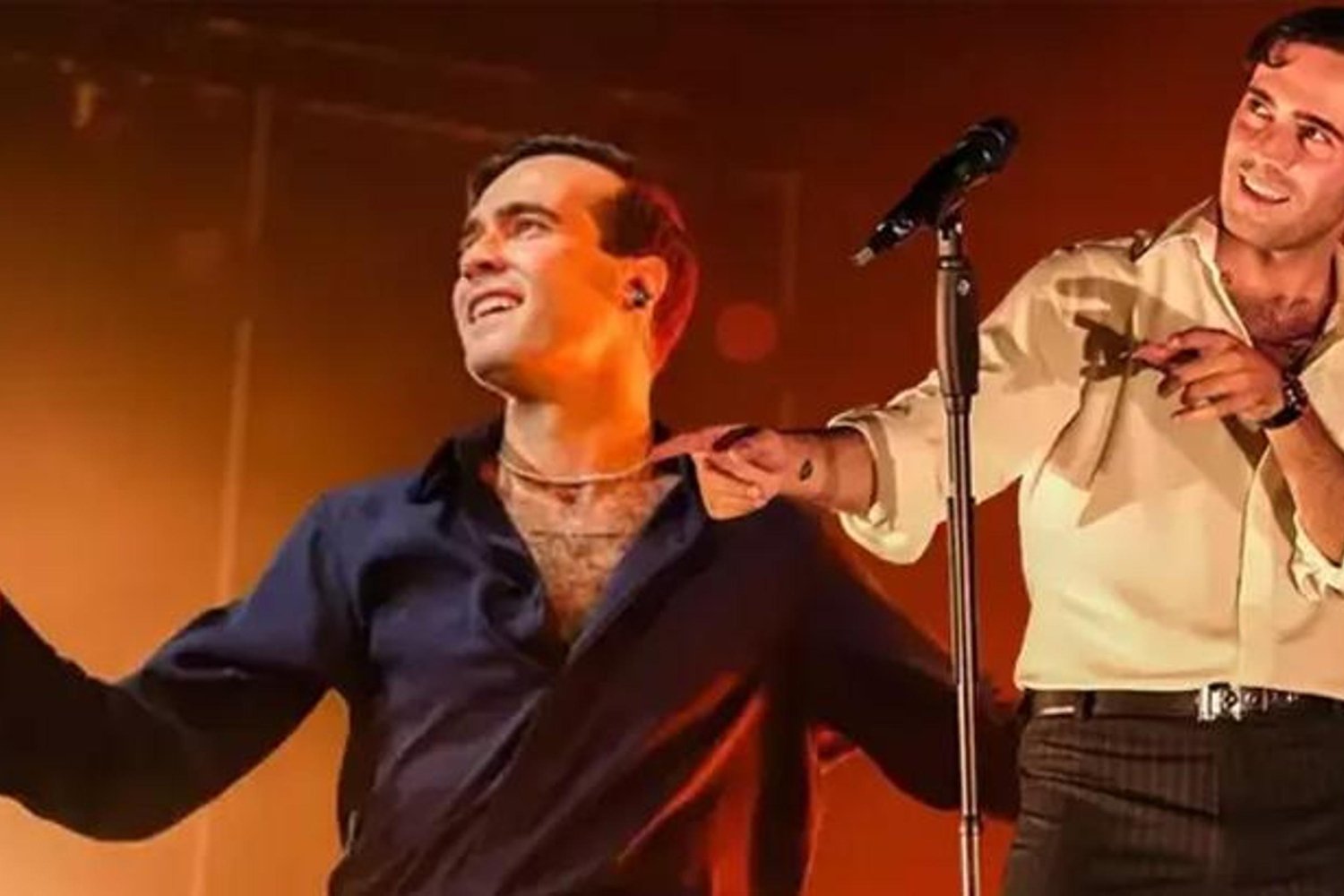 Mert Demir'den Çiçek Paylaşımıyla Magazin Dünyasında Dikkat Çekiyor!