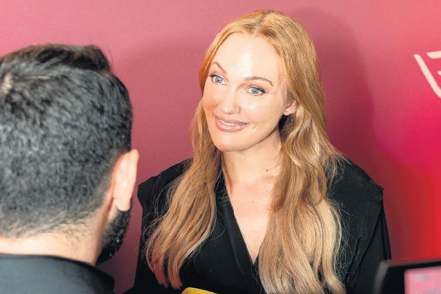 Meryem Uzerli'den Büyük Gözalımı: Dubai Temalı Lansmana Katıldı