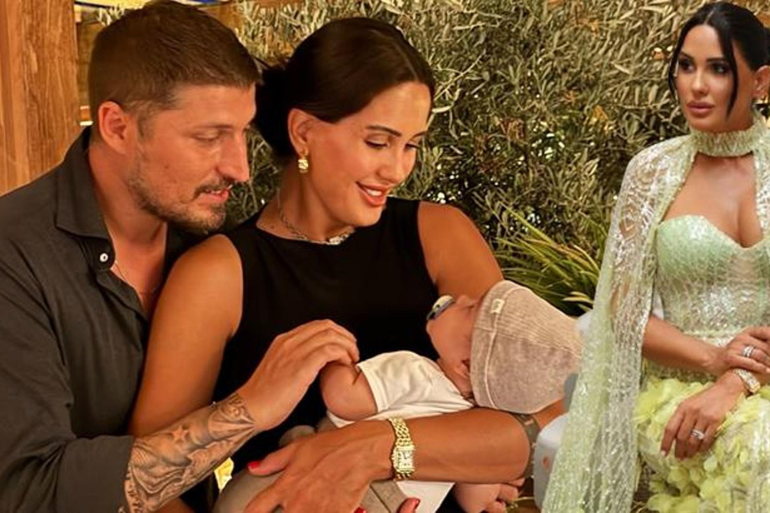 Survivor’dan Tanınan Fenomen Sahra Işık Aybirdi Anneliğin Tadını Çıkarıyor