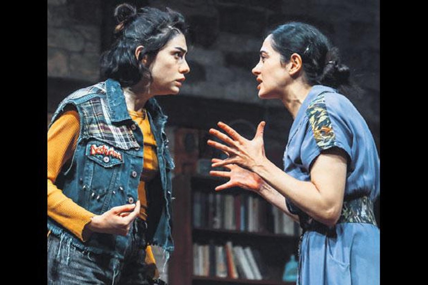 Son Kez Sahnede: 'Timsah Ateşi' Zorlu PSM'de Final Gösterimini Yapıyor