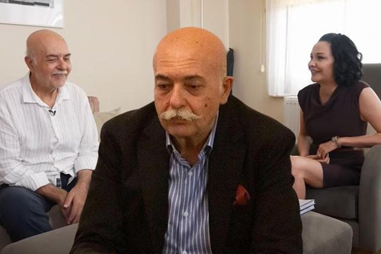 Settar Tanrıöğen'in Sade 2+1 Evi Evrim Akın'ı Hayran Bıraktı