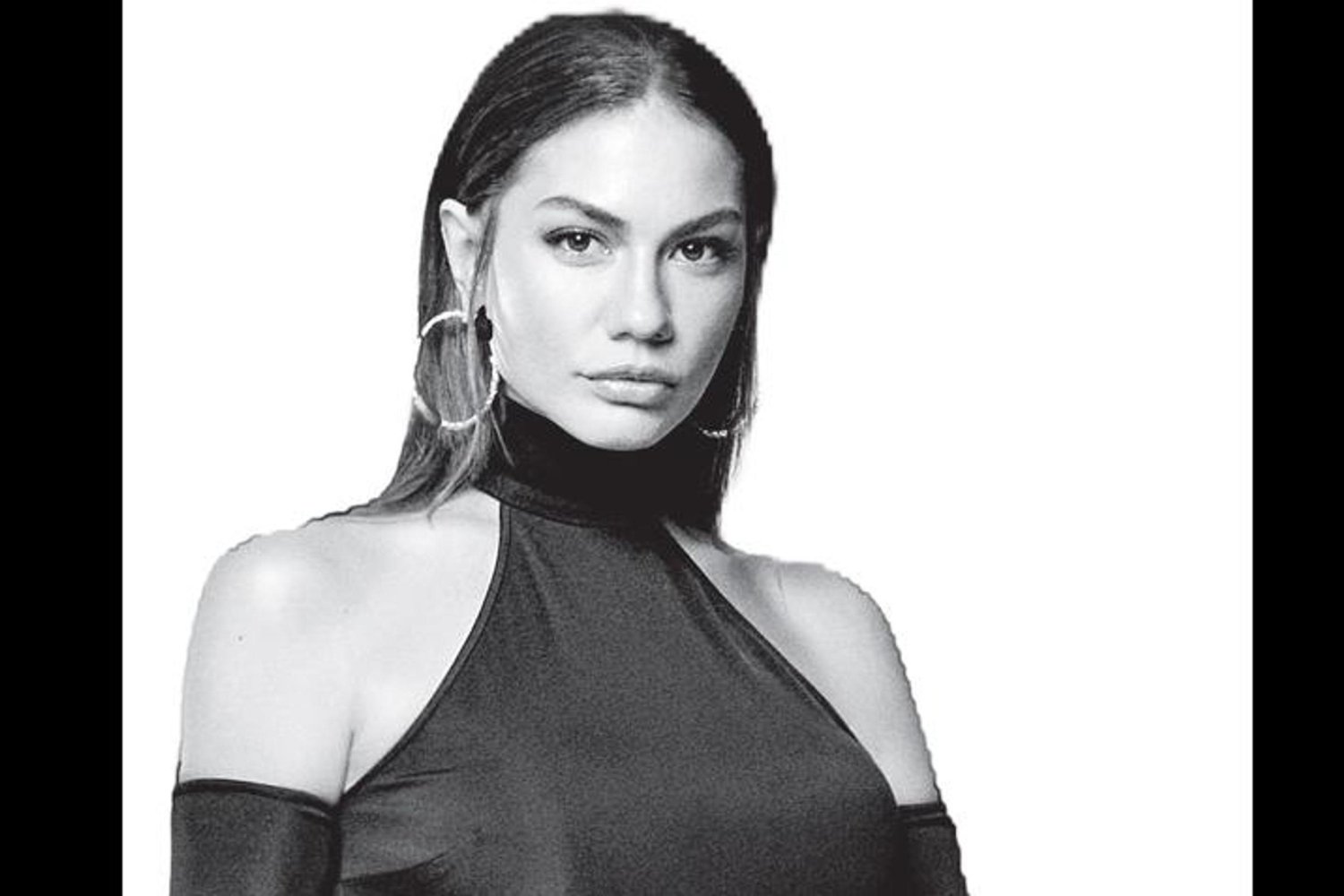 Demet Özdemir Nisan Ayında Değişimin ve Güçlü Performansın Simgesi Oluyor