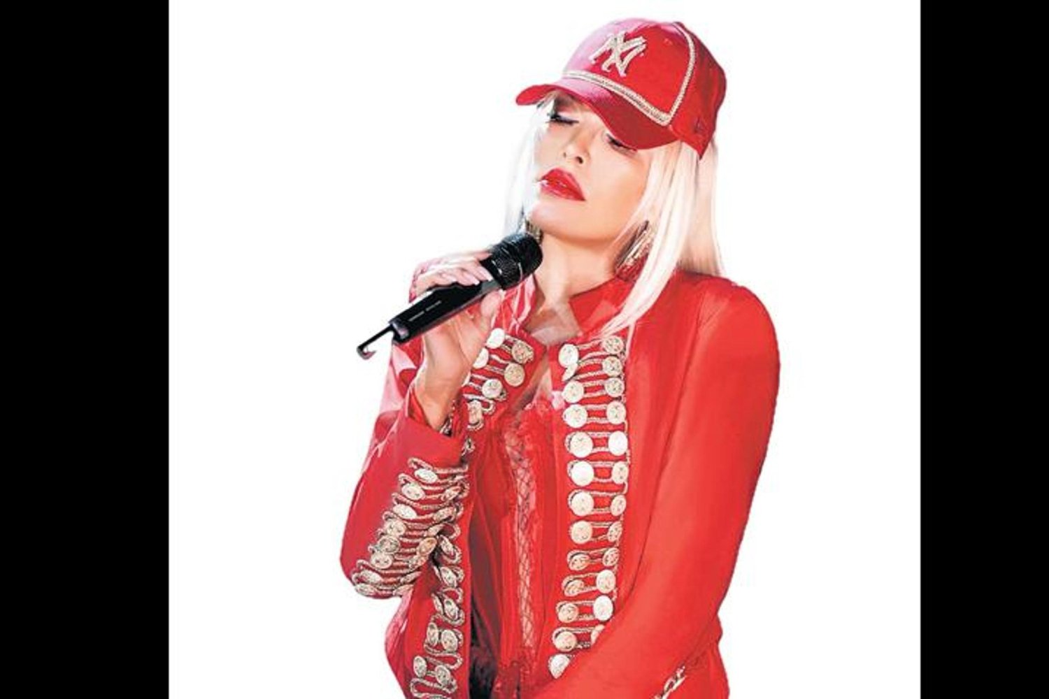 Şarkılarıyla Kalpleri Fetheden Sanatçı Harbiye'de Nasıl Bir Günü Kutlayacak?