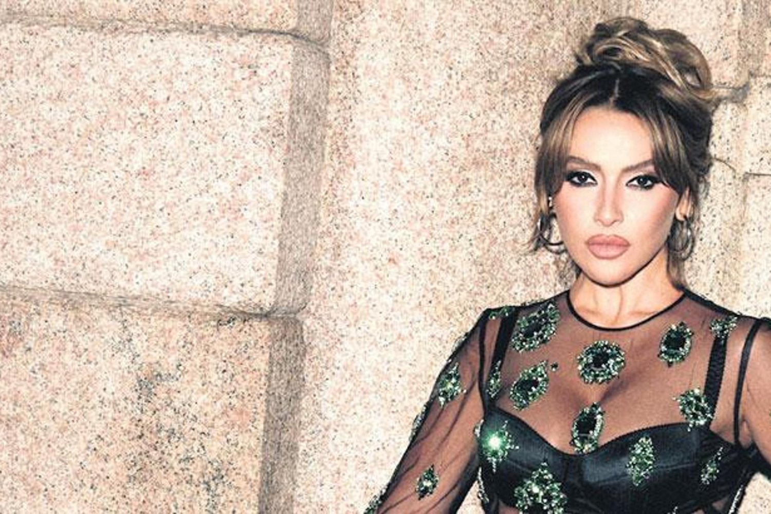Moda Haberleri: Hadise'nin Dolce&Gabbana Defilesi ve Hollywood Çekimleri