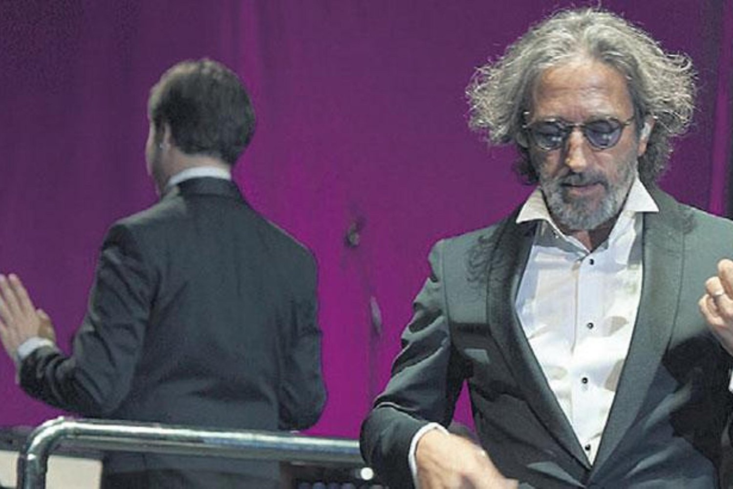 Bursa'da Şarkıcı ve Orkestra Buluşması: 30 Yıllık Hikaye Sahneye Yansıdı