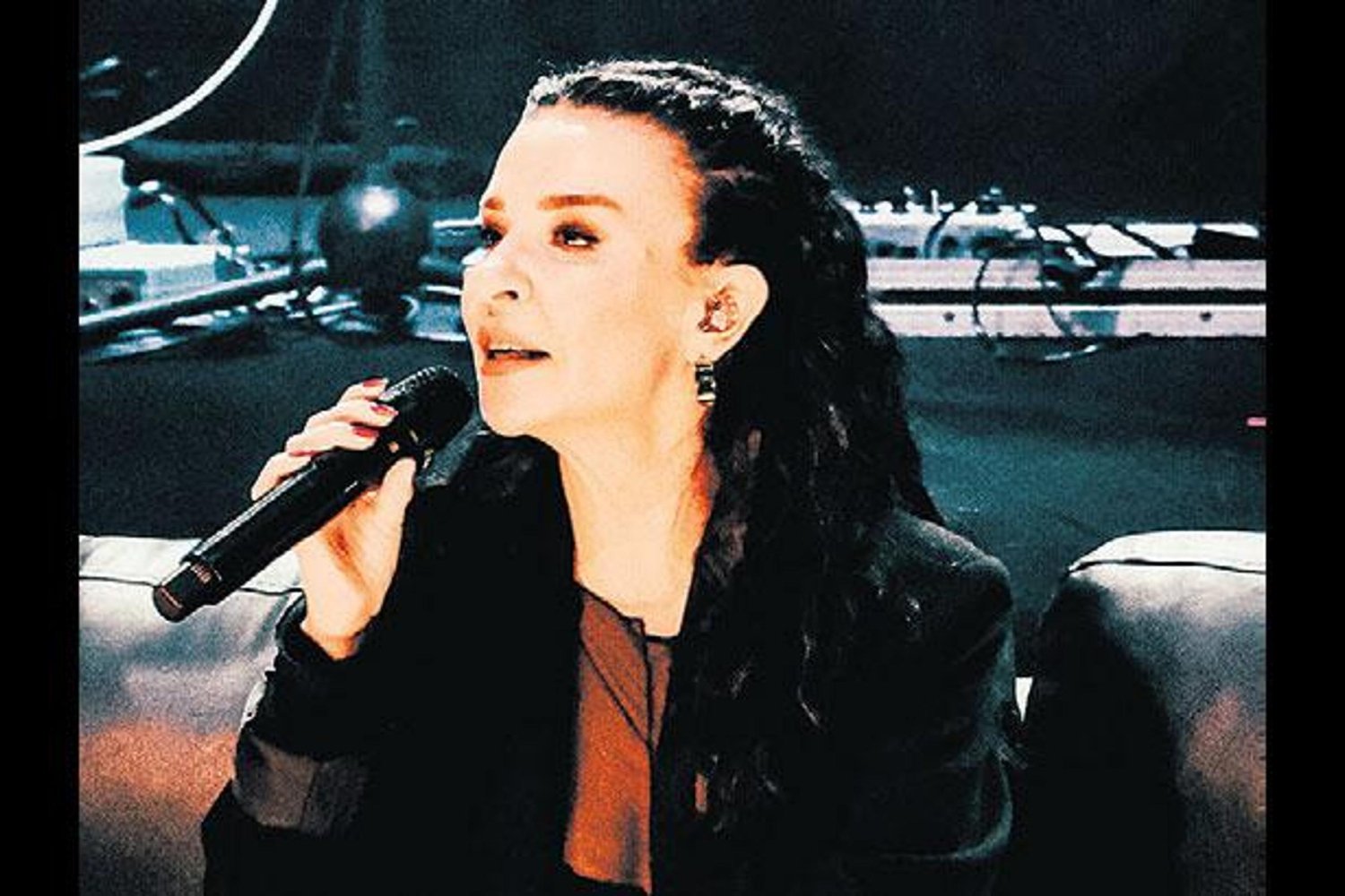 Sivas'ta Gençlerle Buluşan Turgut Akustik Konseriyle Beğeni Topladı