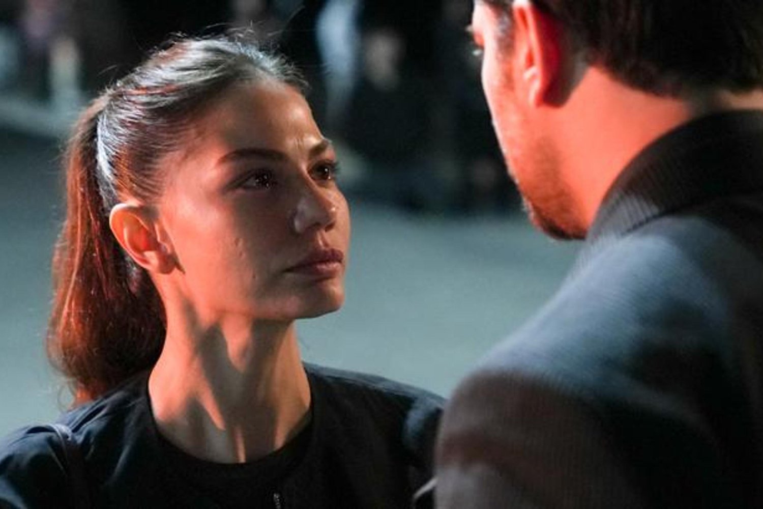 Magazin Haberleri: Nisan ve Eşref'ten Duygusal Anlar ve Sürprizler