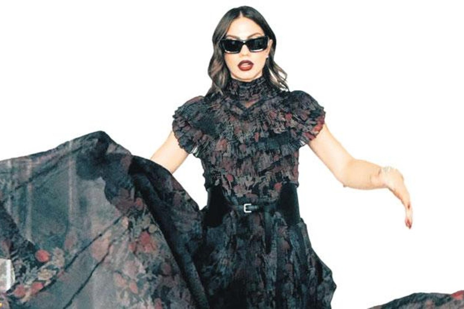 Demet Özdemir Cannes'da Moda ve Güzelliğin Zirvesinde