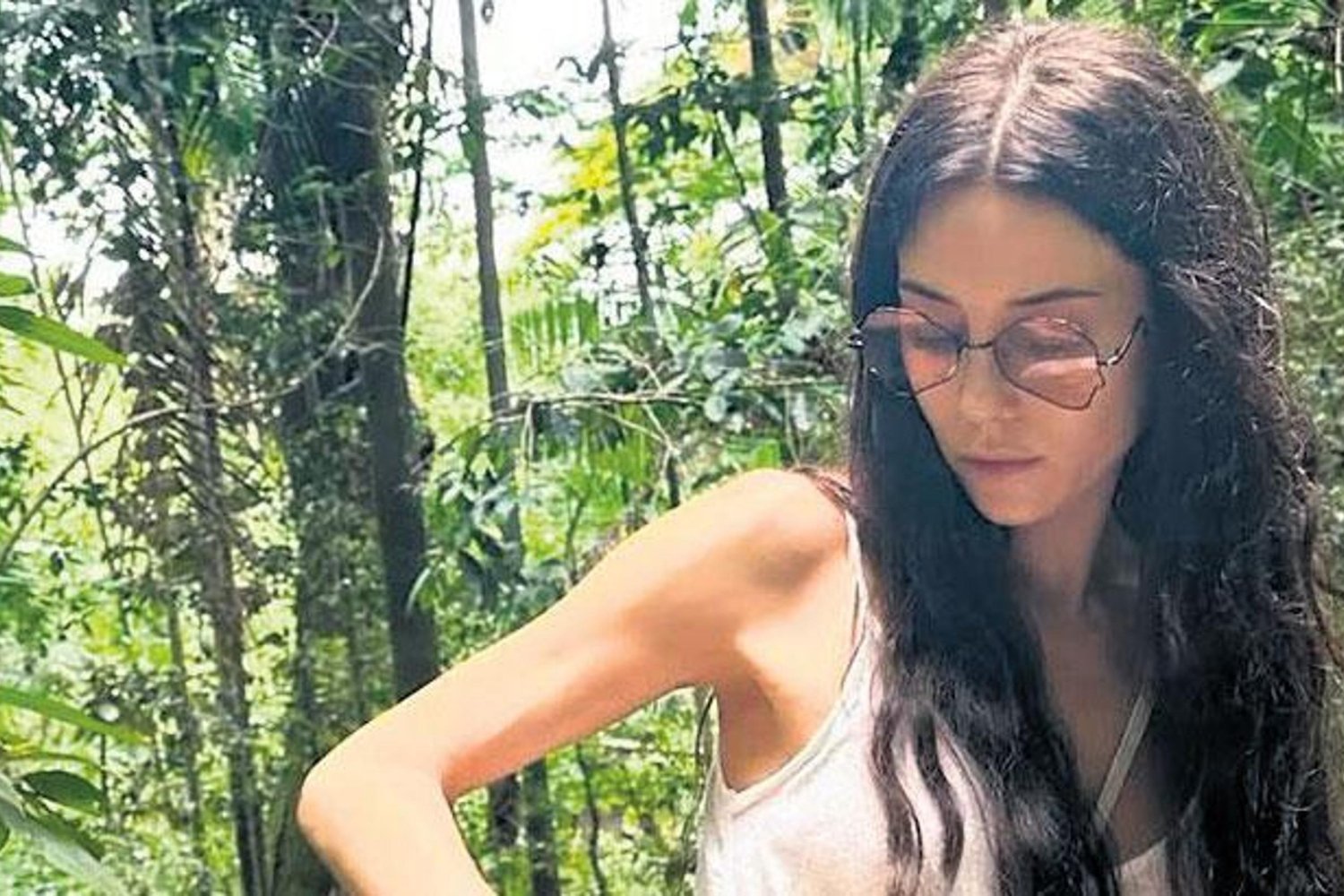 Doğal Güzellik: Oyuncu Sao Paulo’da Doğa Manzaralarıyla Poz Verdi