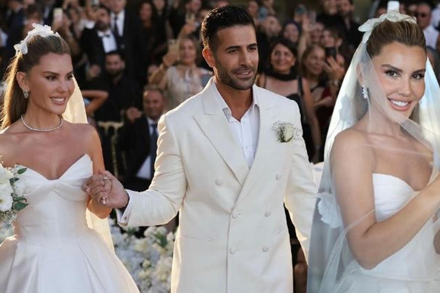 Esra Erol'un Kardeşi Eda Erol'dan Yeni Romantik Kareler Çekici Paylaşım