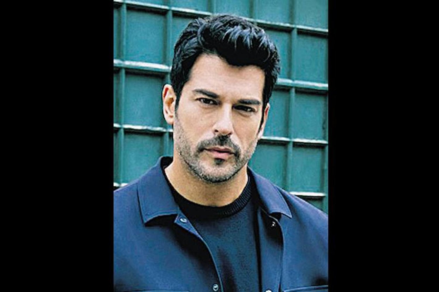 Modanın En İkonik Noktalarında Çekimlere İlgi Çeken Performans