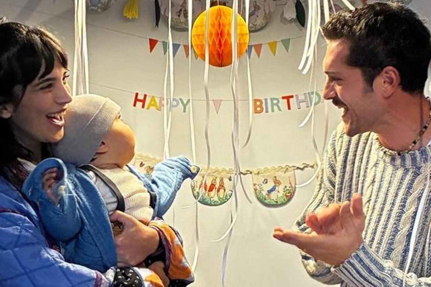 Alperen Duymaz ve Eşi Kübra Duymaz’ın Minik Gün’e Düğün Hediyesi