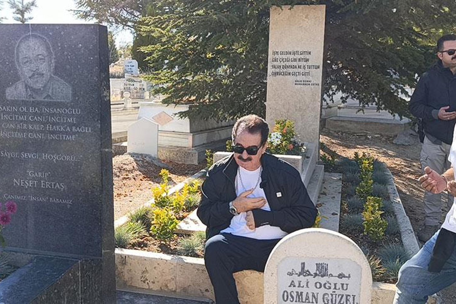 İbrahim Tatlıses, Neşet Ertaş'ın Kabri Başında Anıldı