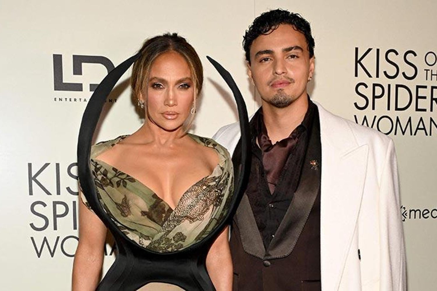 Jennifer Lopez'in Yeni Müzikaldraması 'Örümcek Kadının Öpücüğü' Çok Yakında Vizyonda