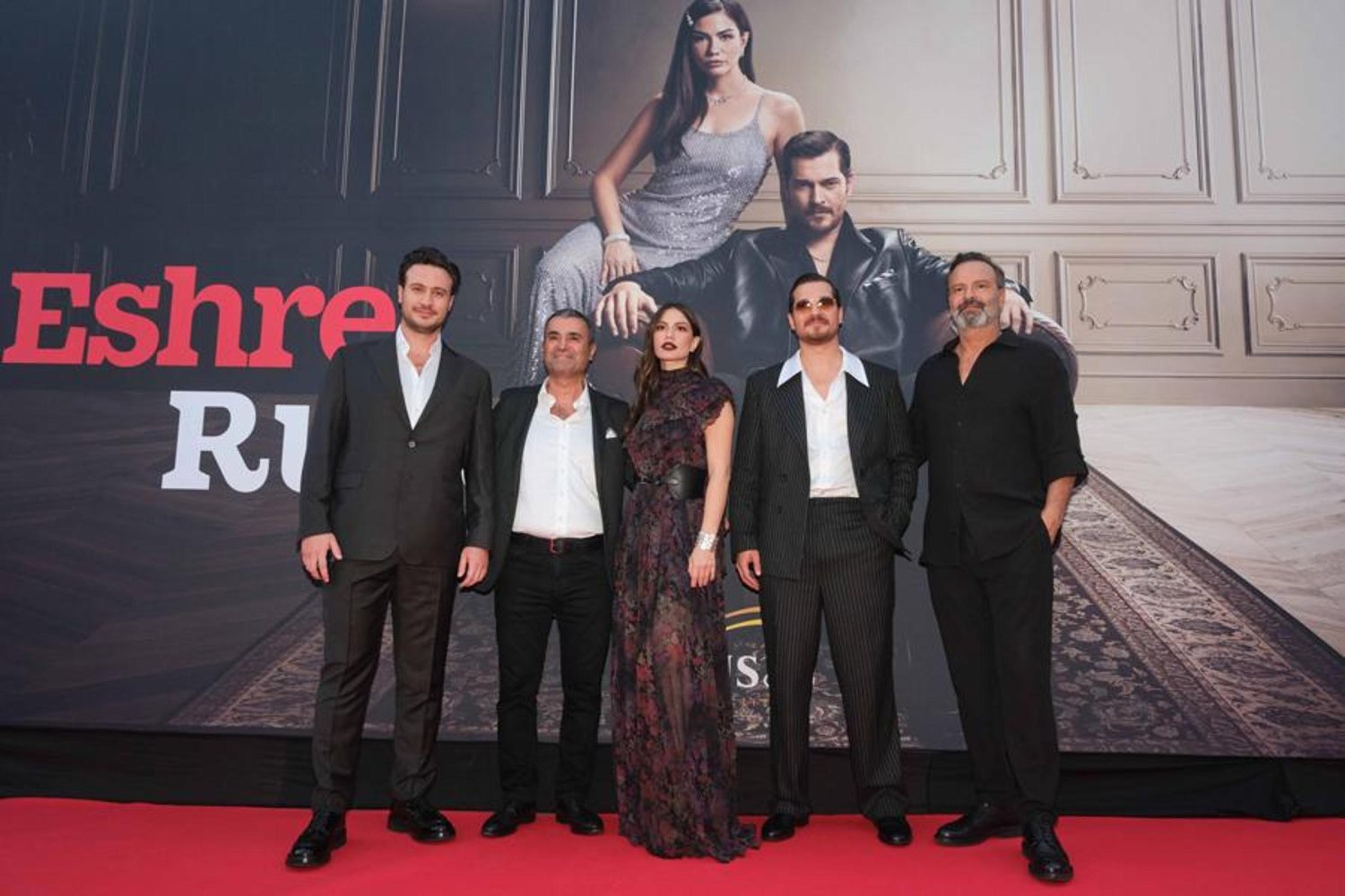 Türk Dizileri MIPCOM 2025'te Parladı: Globalde Türkiye Rüzgarı Esti