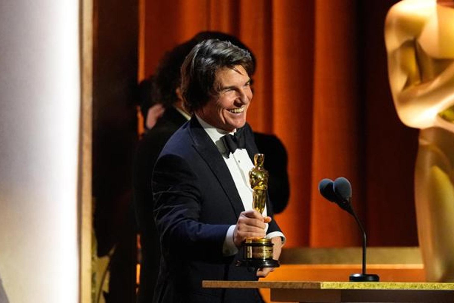 Onursal Oscar Sahipleri Açıklandı: Tom Cruise ve Dolly Parton Ödüllendirildi