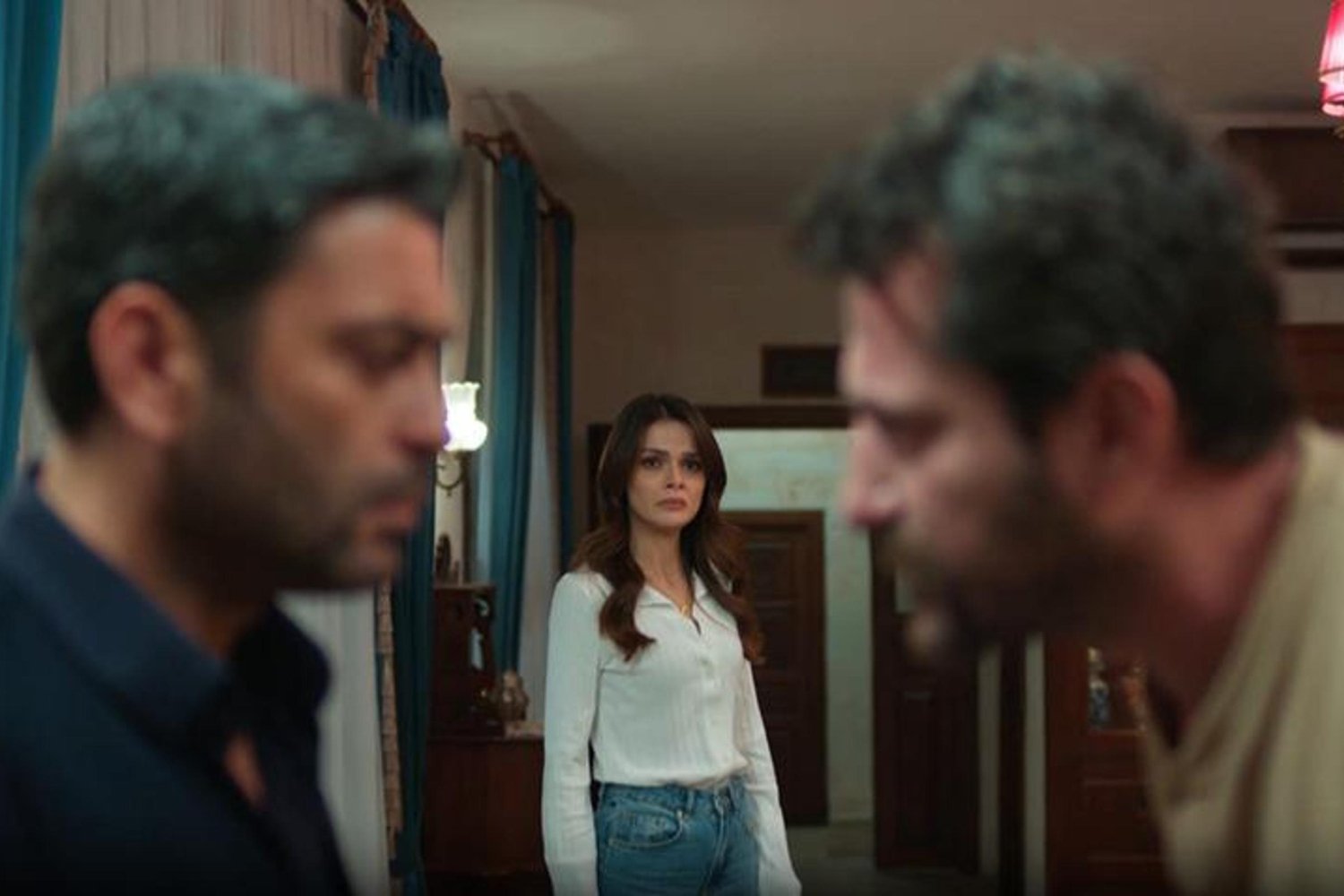 Uzak Şehir'de Şok İtiraflar ve Aşk Sınavı: Boran’ın Savaşçı Tutumu