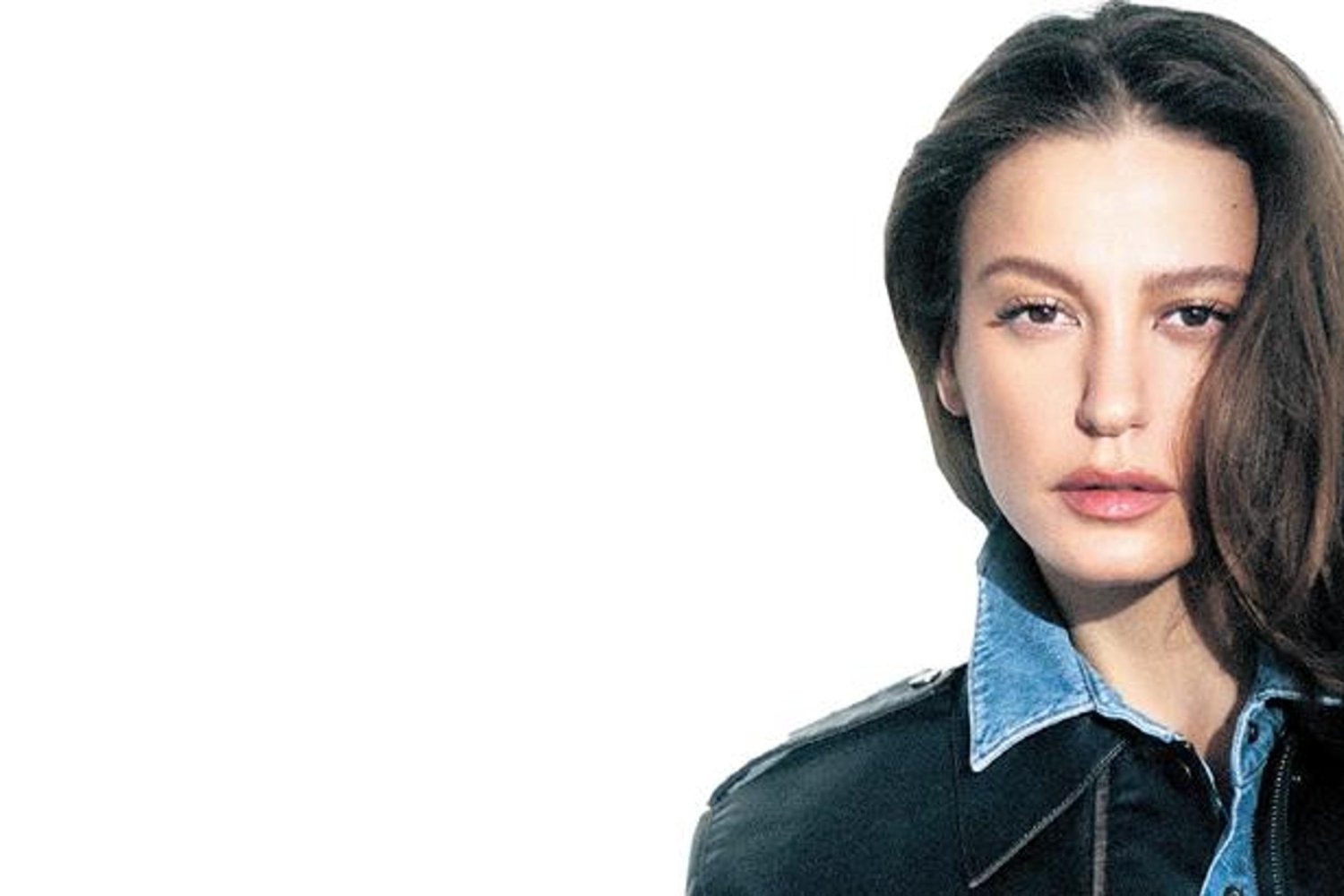 Hadise'nin İç Dünyası ve Yapay Zeka Hakkındaki Düşünceleri Çarpıcı Konuşması