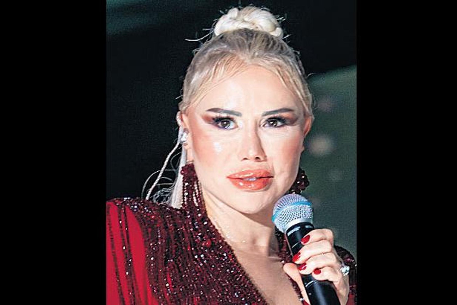 Magazin Haberleri: Ünlü Şarkıcı Mutluluğunu Paylaştı