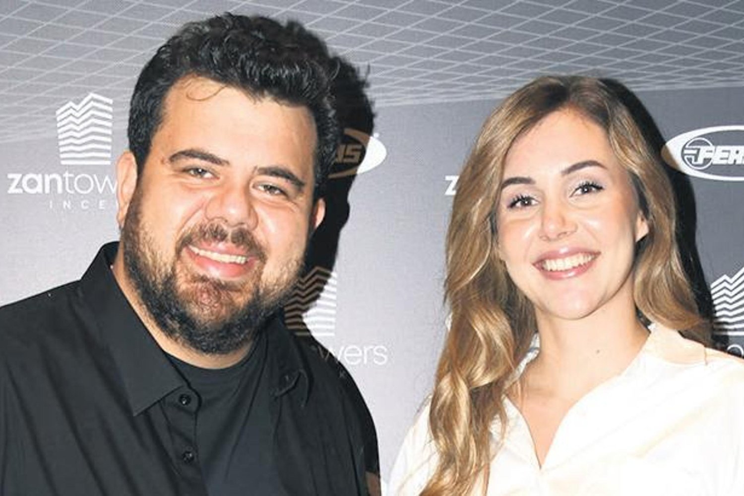 Eser Yenenler ve Berfu Yenenler'den Esprili Anlar: Zan Towers Etkinliği Sürprizlerle Doluydu