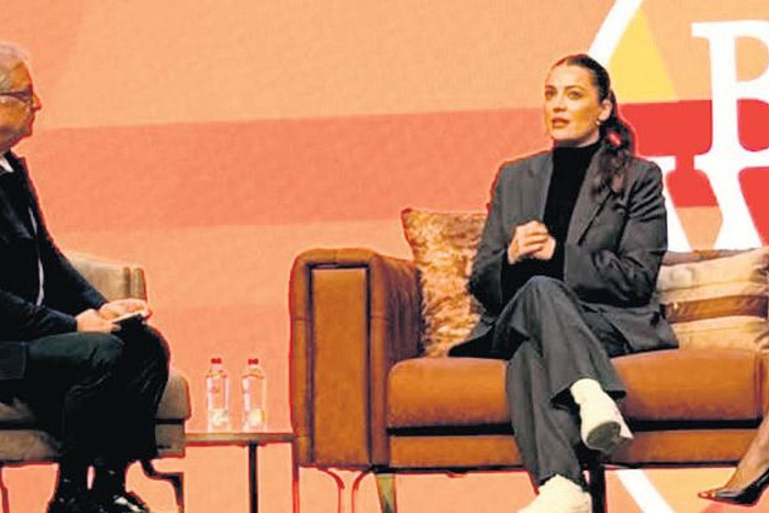 Modern Kadını Anlatan Sak: Kadın Temsili Kendini Yeniden Keşfederken