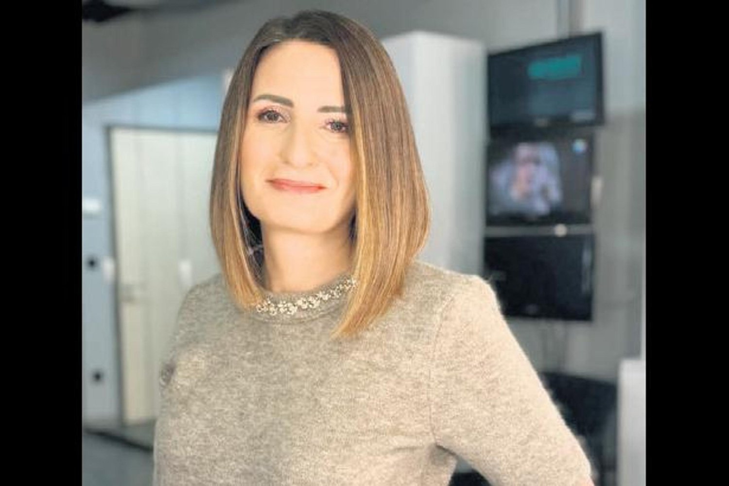 İnkilap Kitabevi'nden Duygusal Mecburiyet: 19 Ünlüden Annelerine ve Oğullarına Yazılan Mektuplar