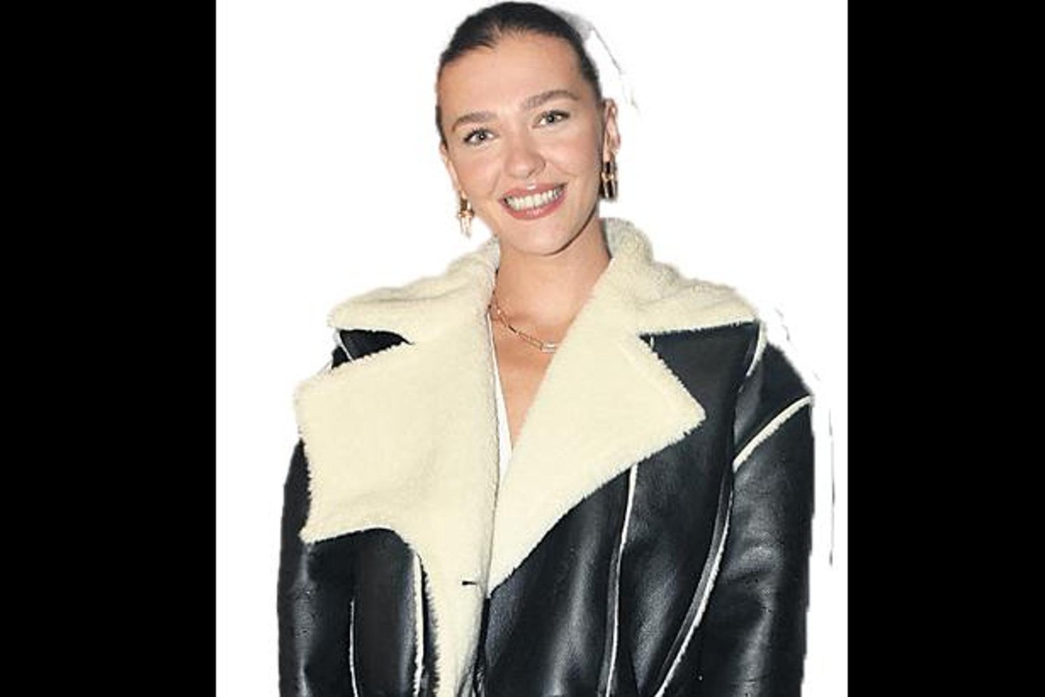 Ünlü Oyuncu Saymayı Bıraktı, Çok Sayıda Teklif Geliyor! Dubai Tatiliyle Gündemde