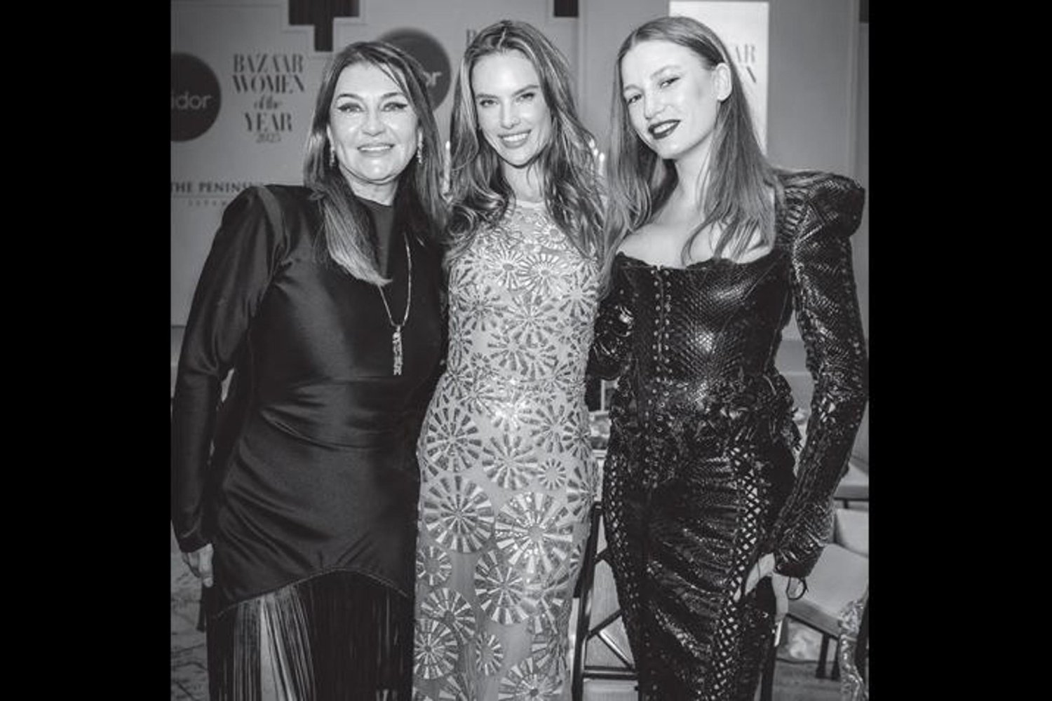 Kadın Gücü ve Ünlülerin Şıklığıyla Dikkat Çekti: Women of the Year 2025 Gece Detayları