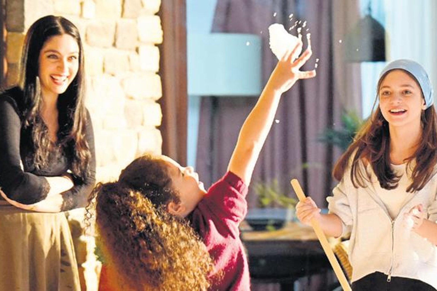 Güller ve Günahlar'da Ekran Başında Eğlence Dolu Anlar!