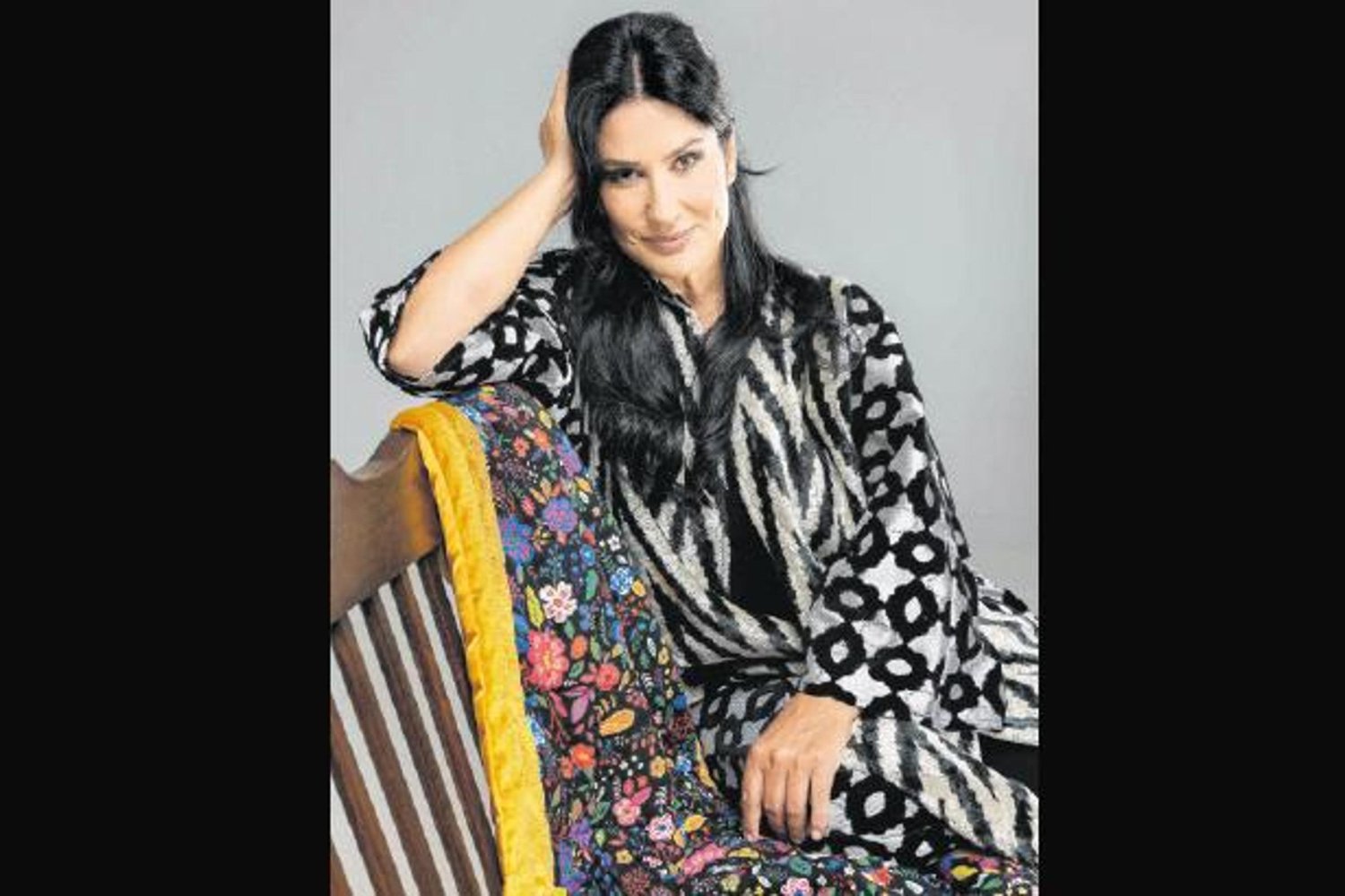 Müzikli Gösteriyle Sahne Alan Oyuncu, Türkiye Hikayesiyle Dikkat Çekiyor